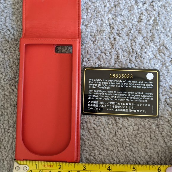 CHANEL Coral Patent Leather 2013-2014 CC Quilted Flap iPhone 5 Case - Picture 2 of 6